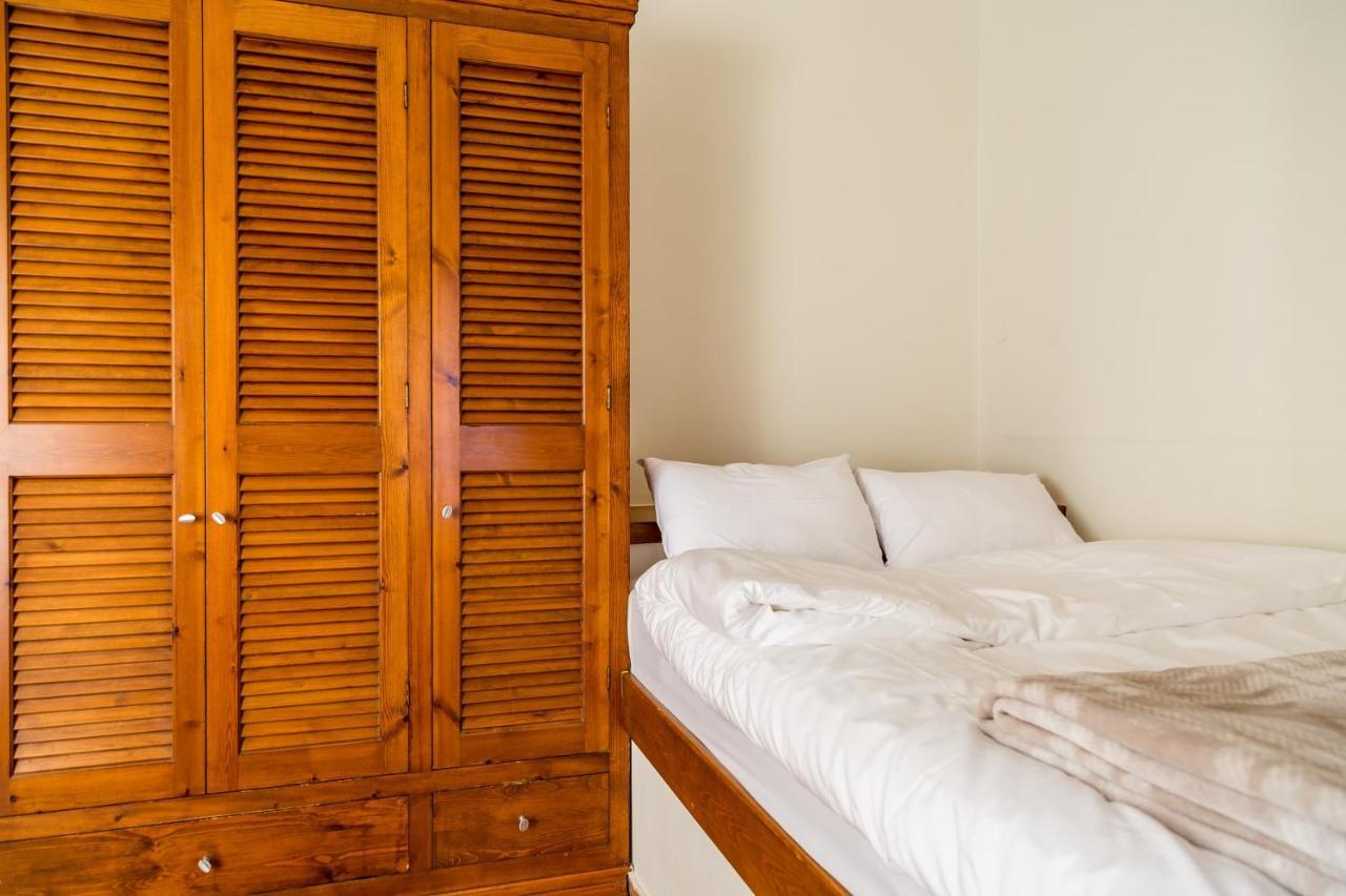 Apartment Sweet 3 *